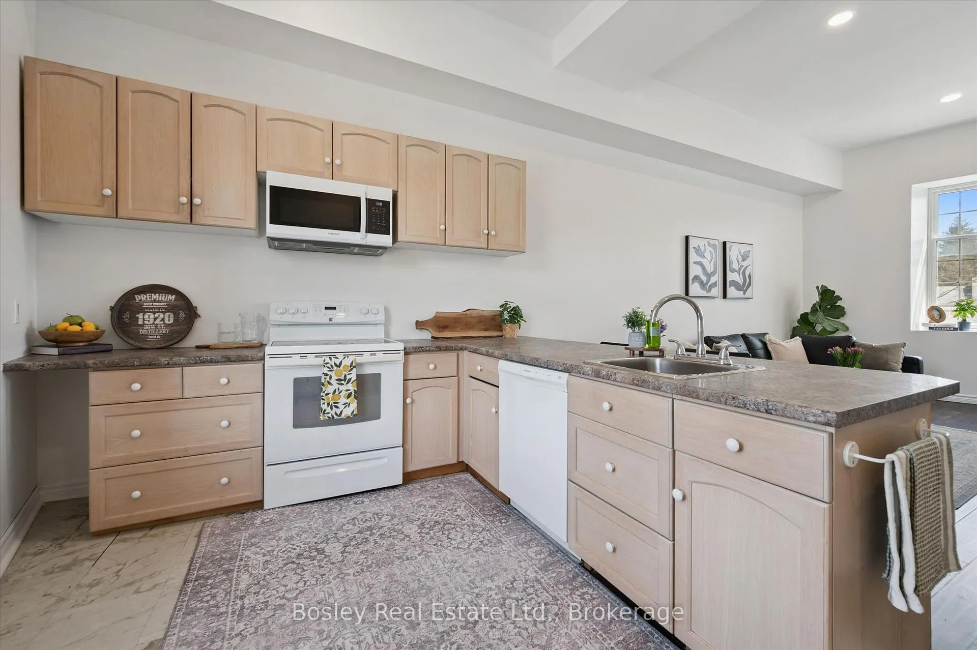 Photo 9 of Unit 2, 5 Mill Street, Centre Wellington, Elora/Salem — HOMEH