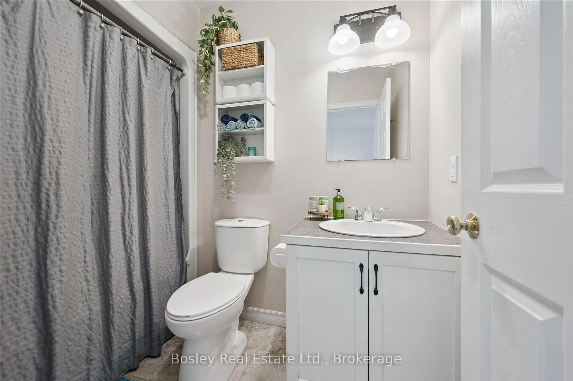 Photo 19 of Unit 2, 5 Mill Street, Centre Wellington, Elora/Salem — HOMEH