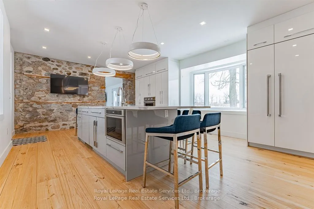 Photo 7 of 1748 Centre Road, Hamilton, Carlisle — HOMEH