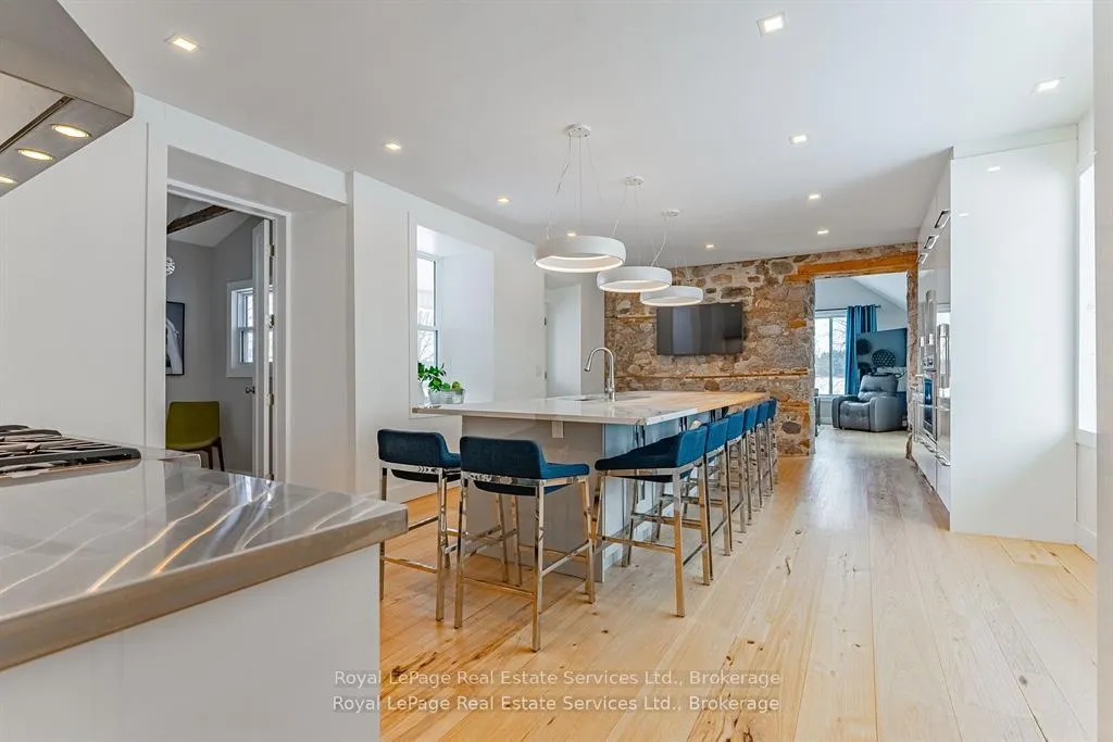 Photo 8 of 1748 Centre Road, Hamilton, Carlisle — HOMEH