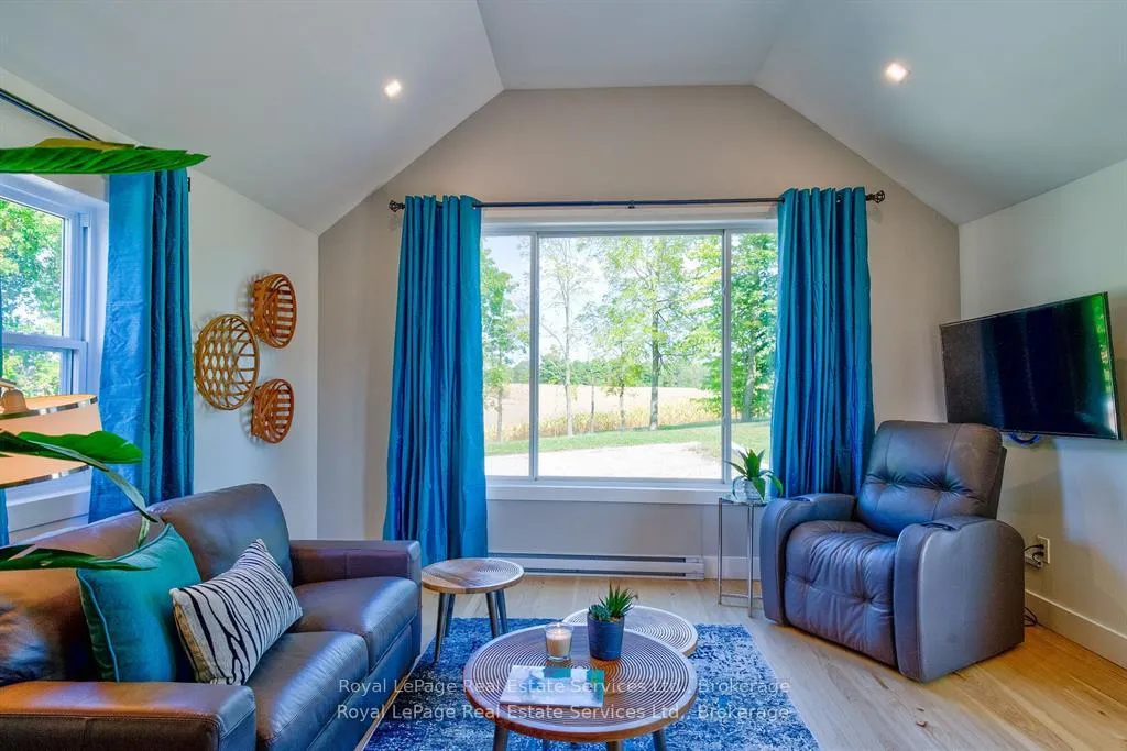 Photo 16 of 1748 Centre Road, Hamilton, Carlisle — HOMEH