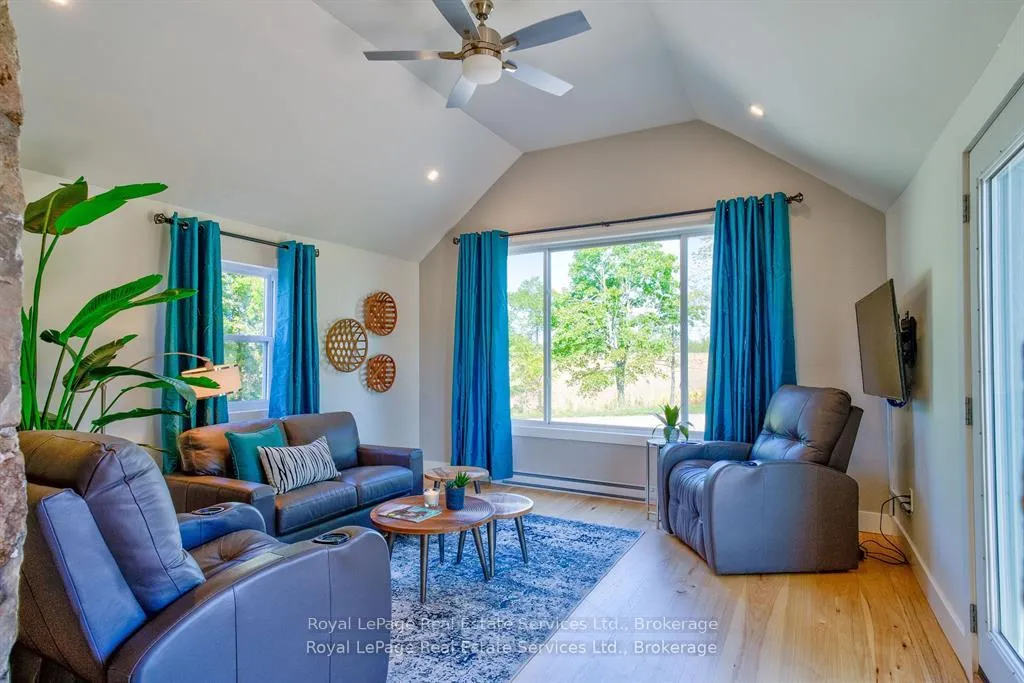 Photo 17 of 1748 Centre Road, Hamilton, Carlisle — HOMEH