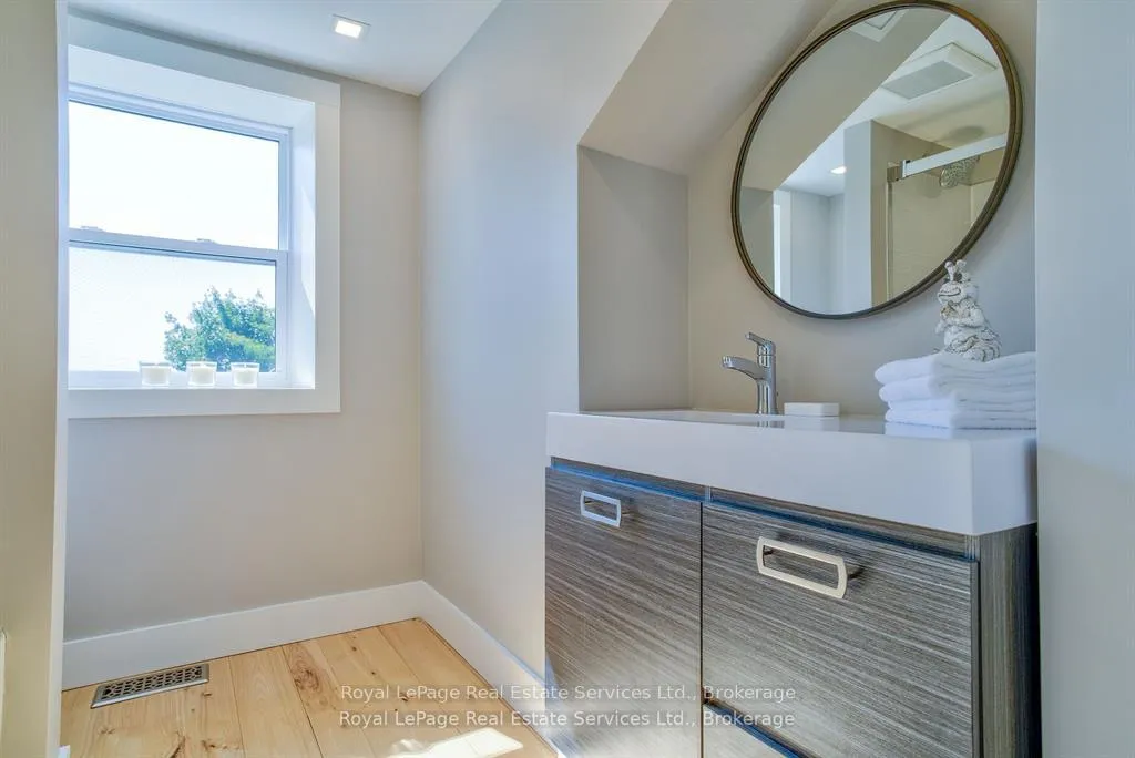 Photo 26 of 1748 Centre Road, Hamilton, Carlisle — HOMEH