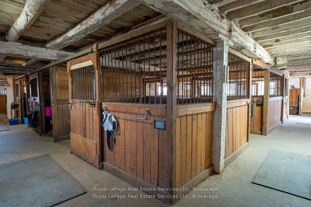 Photo 29 of 1748 Centre Road, Hamilton, Carlisle — HOMEH