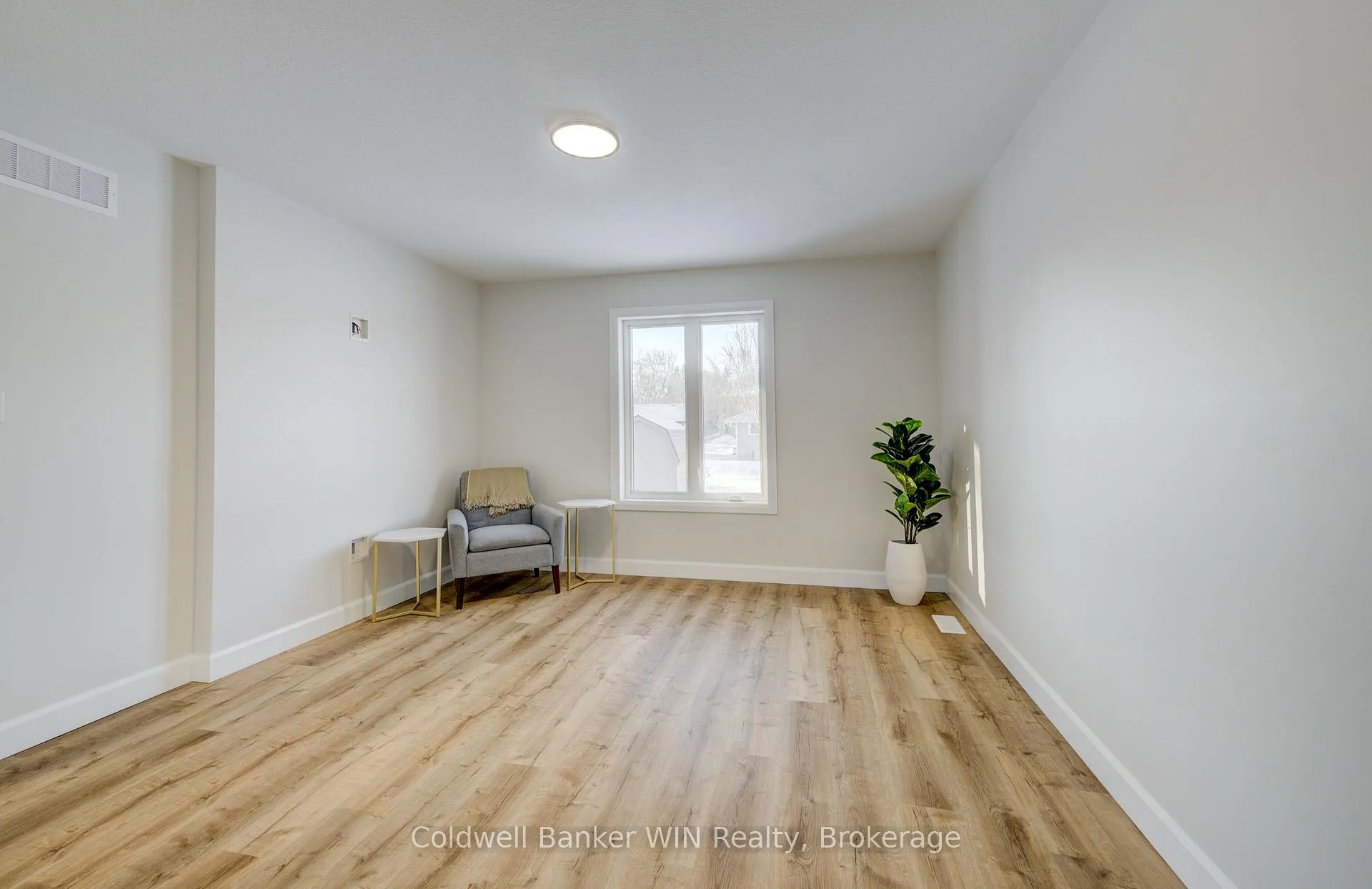 Photo 20 of 217 Elgin Street, Minto — HOMEH