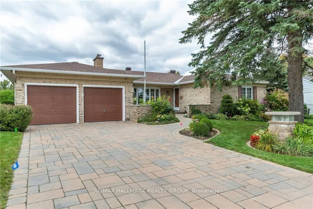 Photo 1 of 11 Jerrilynn Crescent, Ottawa, Barrhaven - Pheasant Run — HOMEH