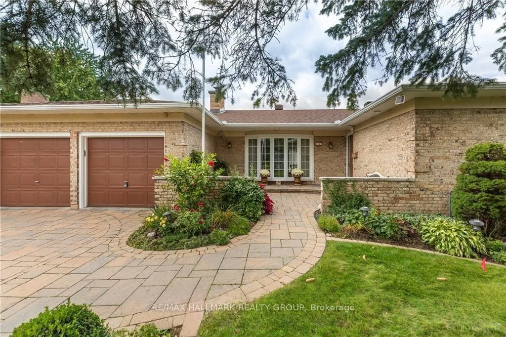 Photo 2 of 11 Jerrilynn Crescent, Ottawa, Barrhaven - Pheasant Run — HOMEH