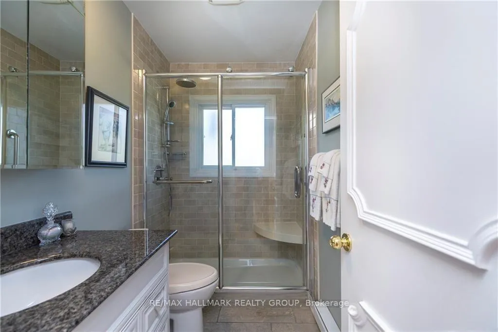 Photo 6 of 11 Jerrilynn Crescent, Ottawa, Barrhaven - Pheasant Run — HOMEH