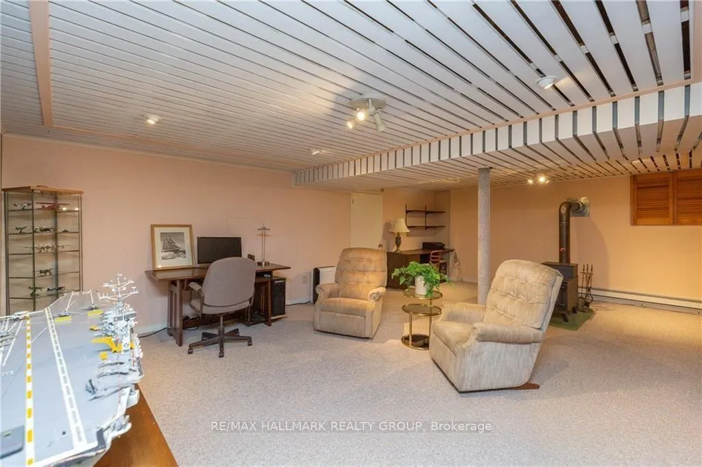 Photo 9 of 11 Jerrilynn Crescent, Ottawa, Barrhaven - Pheasant Run — HOMEH