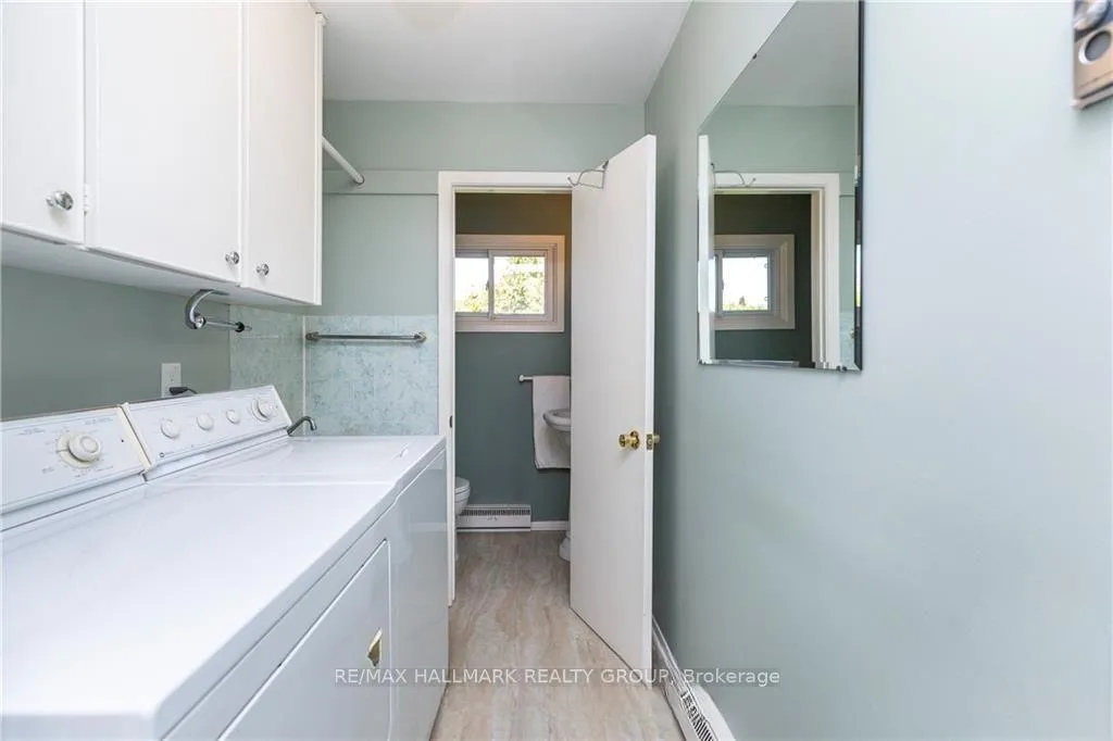 Photo 10 of 11 Jerrilynn Crescent, Ottawa, Barrhaven - Pheasant Run — HOMEH