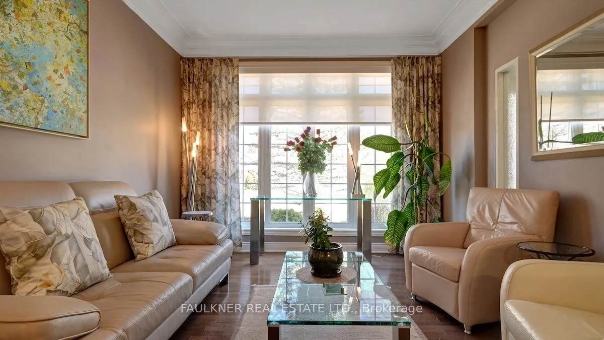 Photo 4 of 945 Fieldown Street, Ottawa, Cumberland Ridge — HOMEH