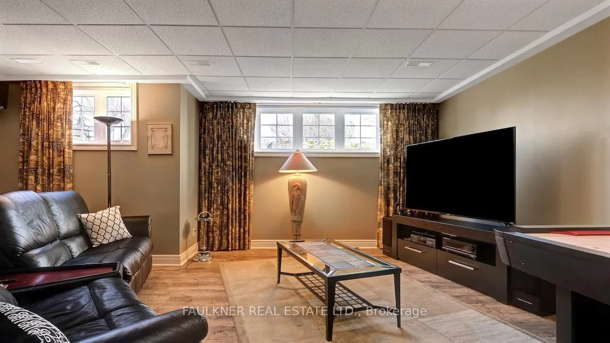 Photo 35 of 945 Fieldown Street, Ottawa, Cumberland Ridge — HOMEH