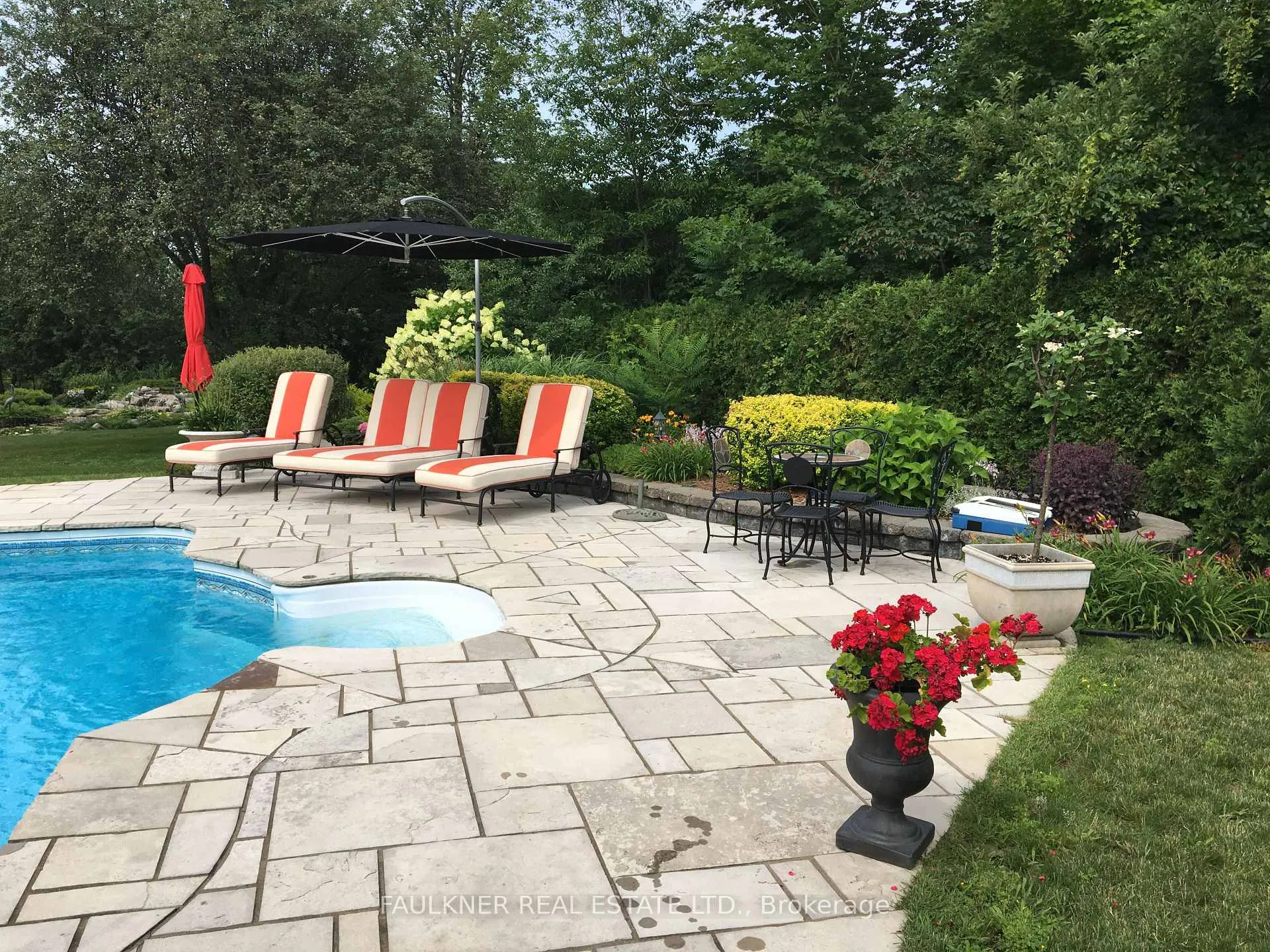 Photo 48 of 945 Fieldown Street, Ottawa, Cumberland Ridge — HOMEH