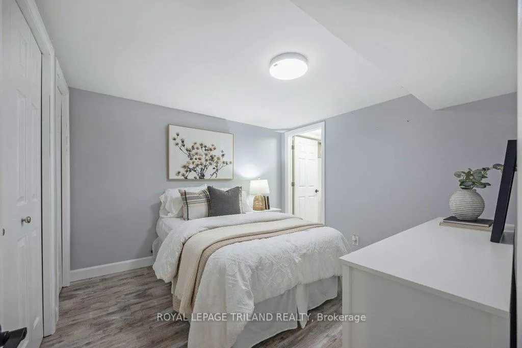 Photo 26 of 112 Burnside Drive, London, East I — HOMEH