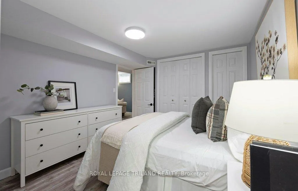 Photo 27 of 112 Burnside Drive, London, East I — HOMEH