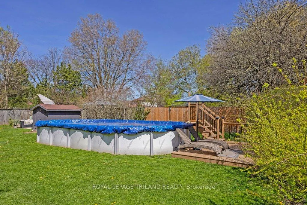 Photo 39 of 112 Burnside Drive, London, East I — HOMEH