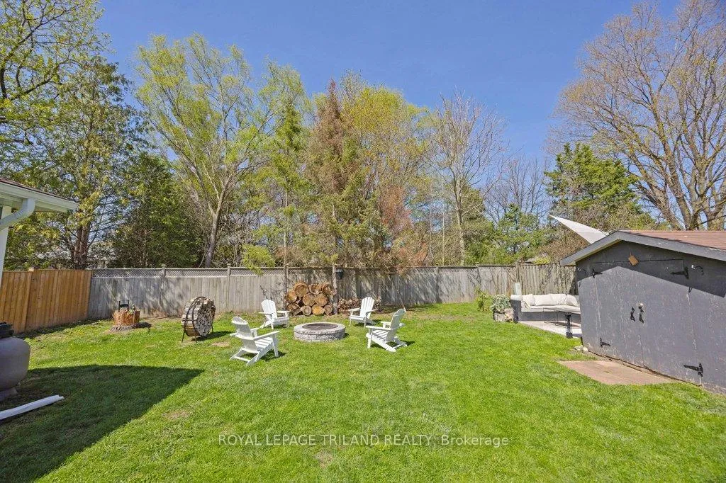 Photo 40 of 112 Burnside Drive, London, East I — HOMEH