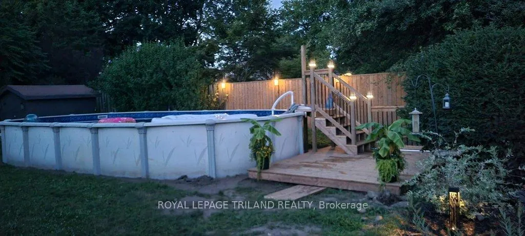 Photo 44 of 112 Burnside Drive, London, East I — HOMEH