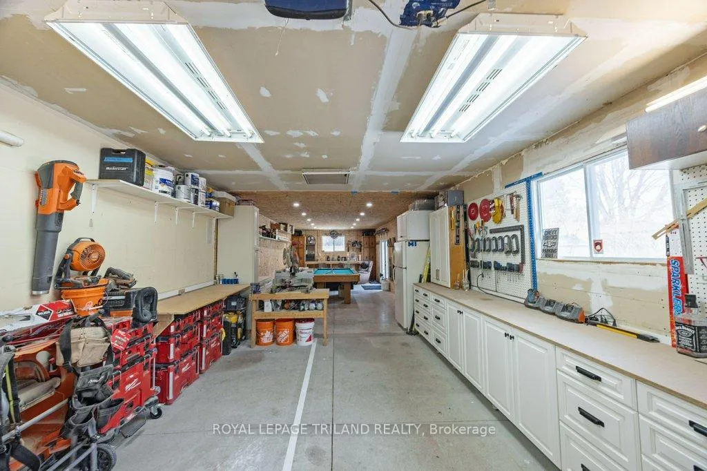 Photo 46 of 112 Burnside Drive, London, East I — HOMEH