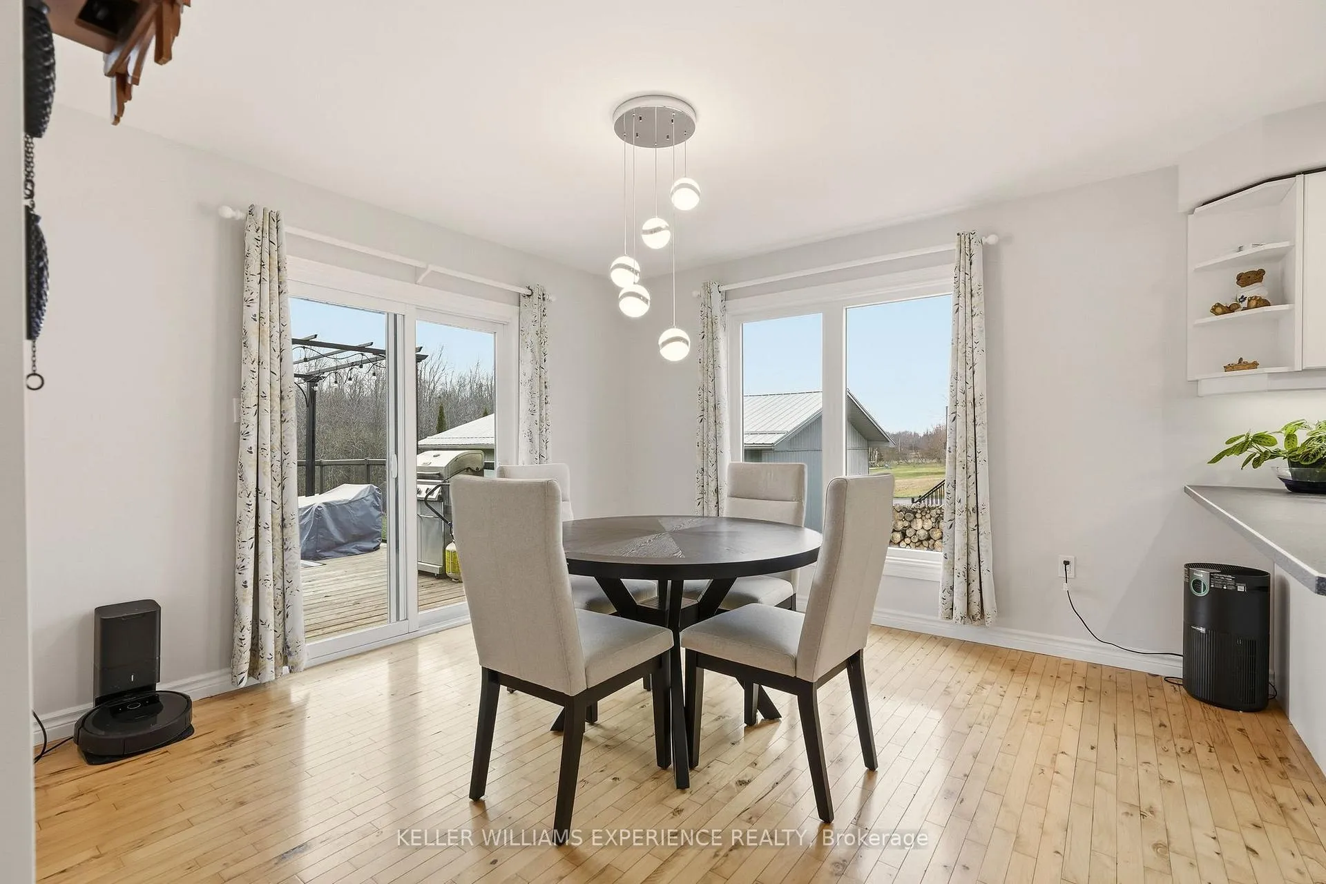 Photo 10 of 107 Simcoe Road, Ramara, Rural Ramara — HOMEH