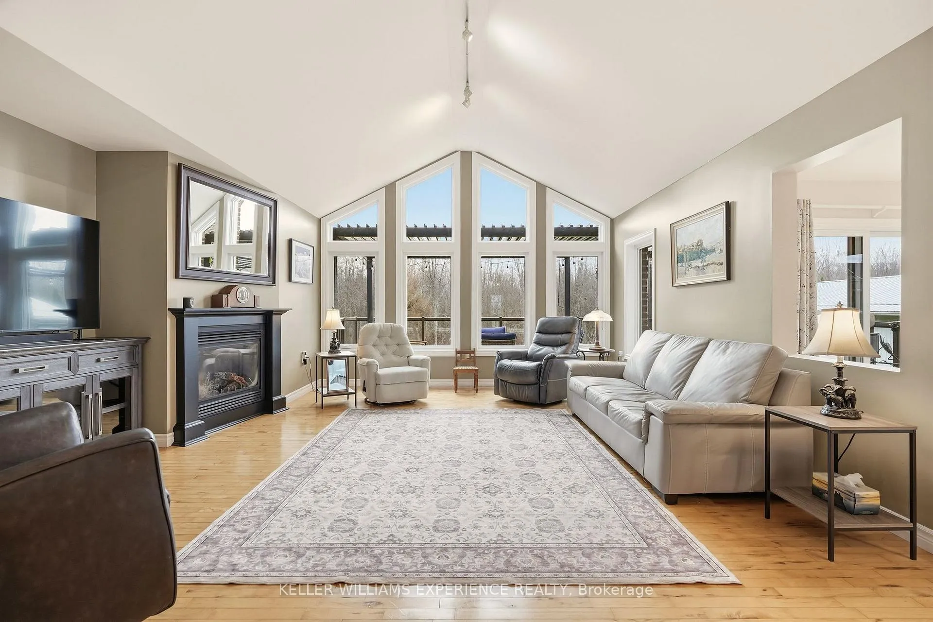 Photo 13 of 107 Simcoe Road, Ramara, Rural Ramara — HOMEH