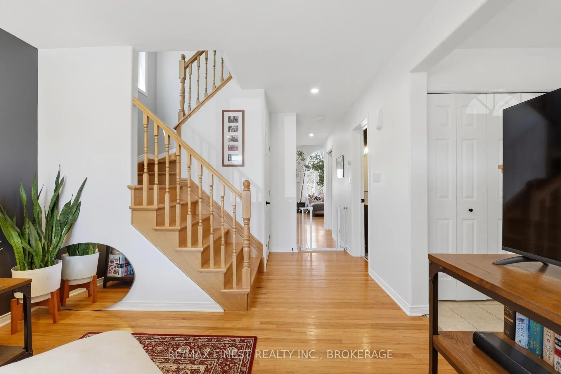 Photo 7 of 86 Dalgleish Avenue, Kingston, Kingston East (Incl Barret Crt) — HOMEH