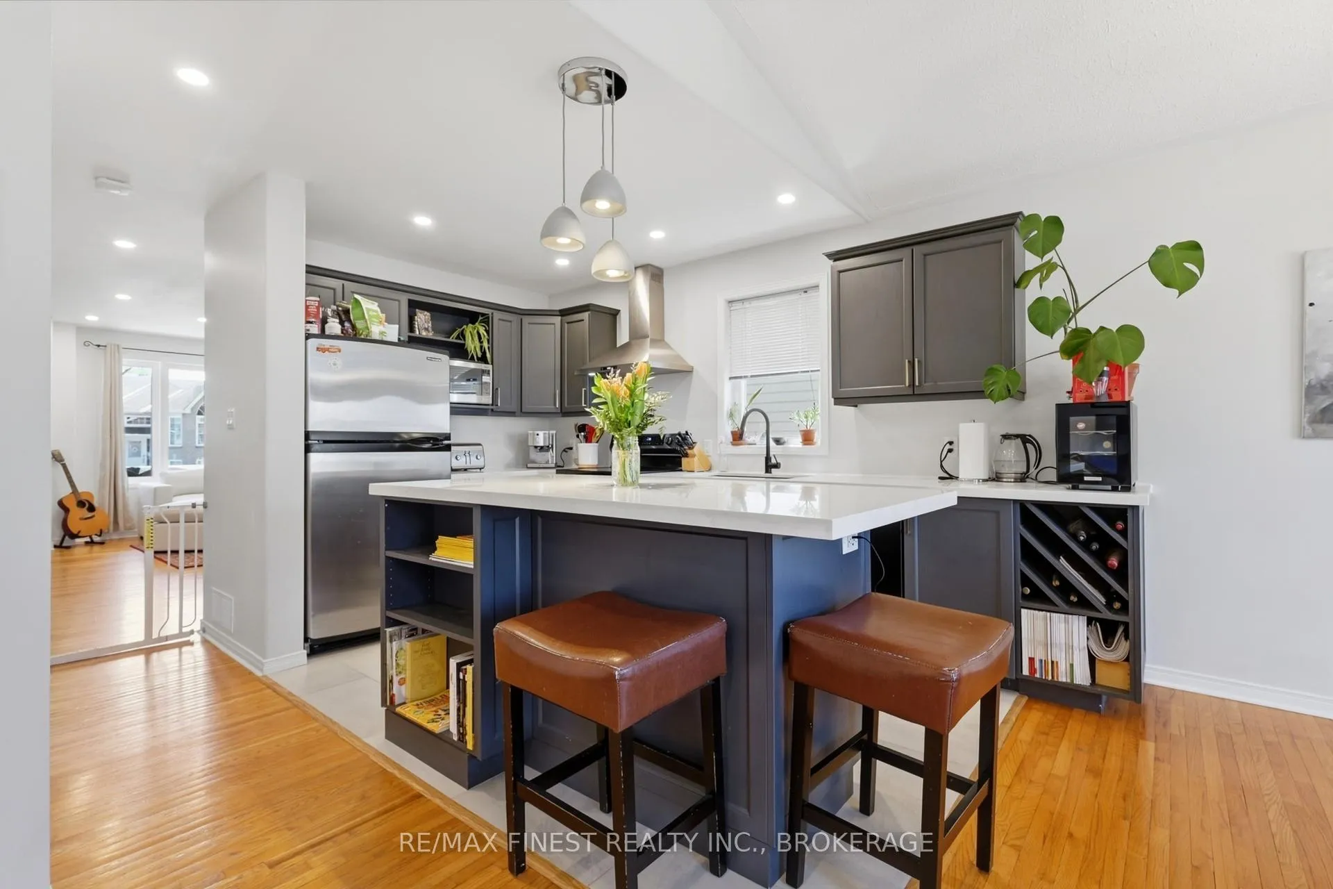 Photo 14 of 86 Dalgleish Avenue, Kingston, Kingston East (Incl Barret Crt) — HOMEH