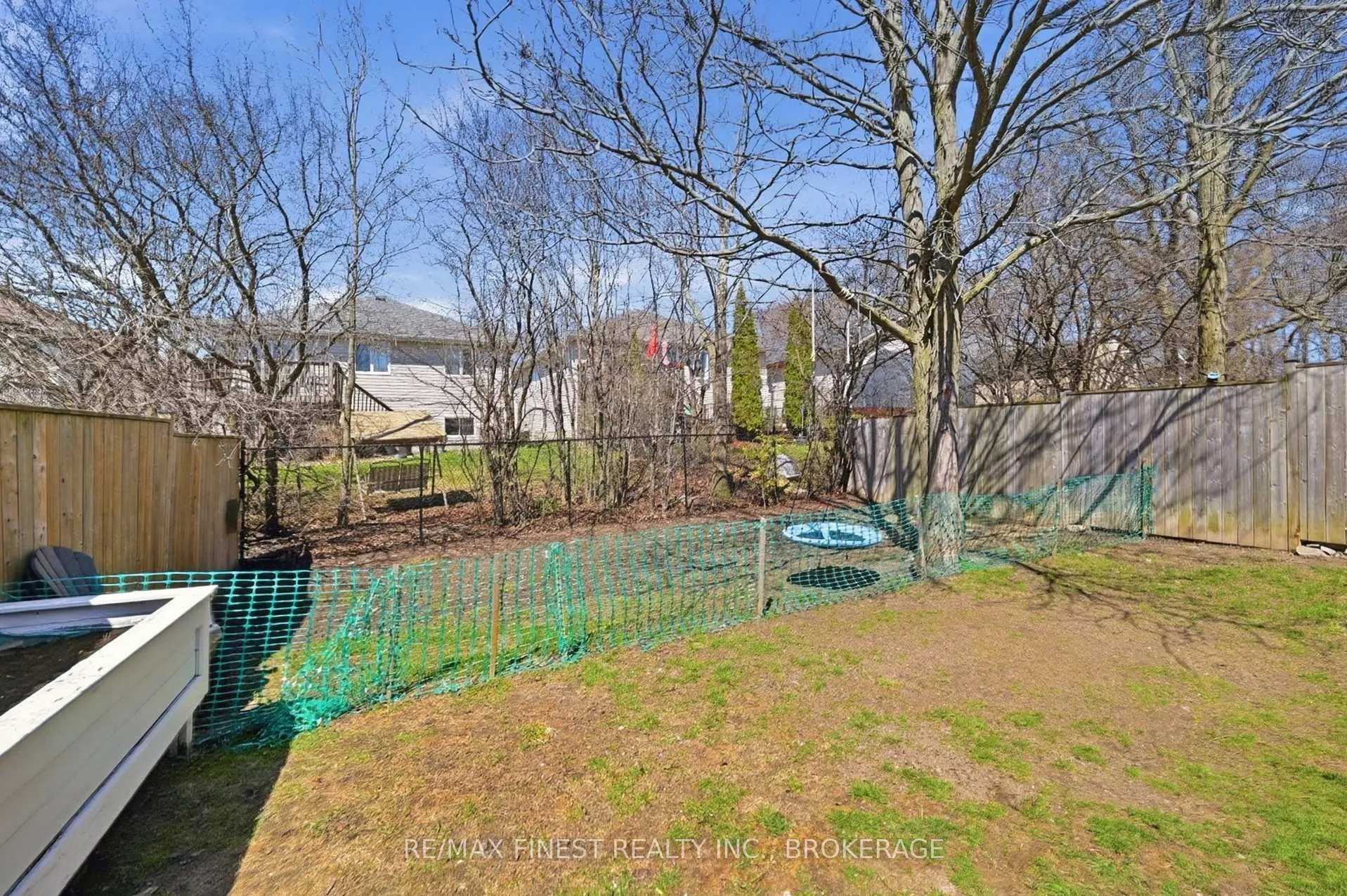 Photo 43 of 86 Dalgleish Avenue, Kingston, Kingston East (Incl Barret Crt) — HOMEH