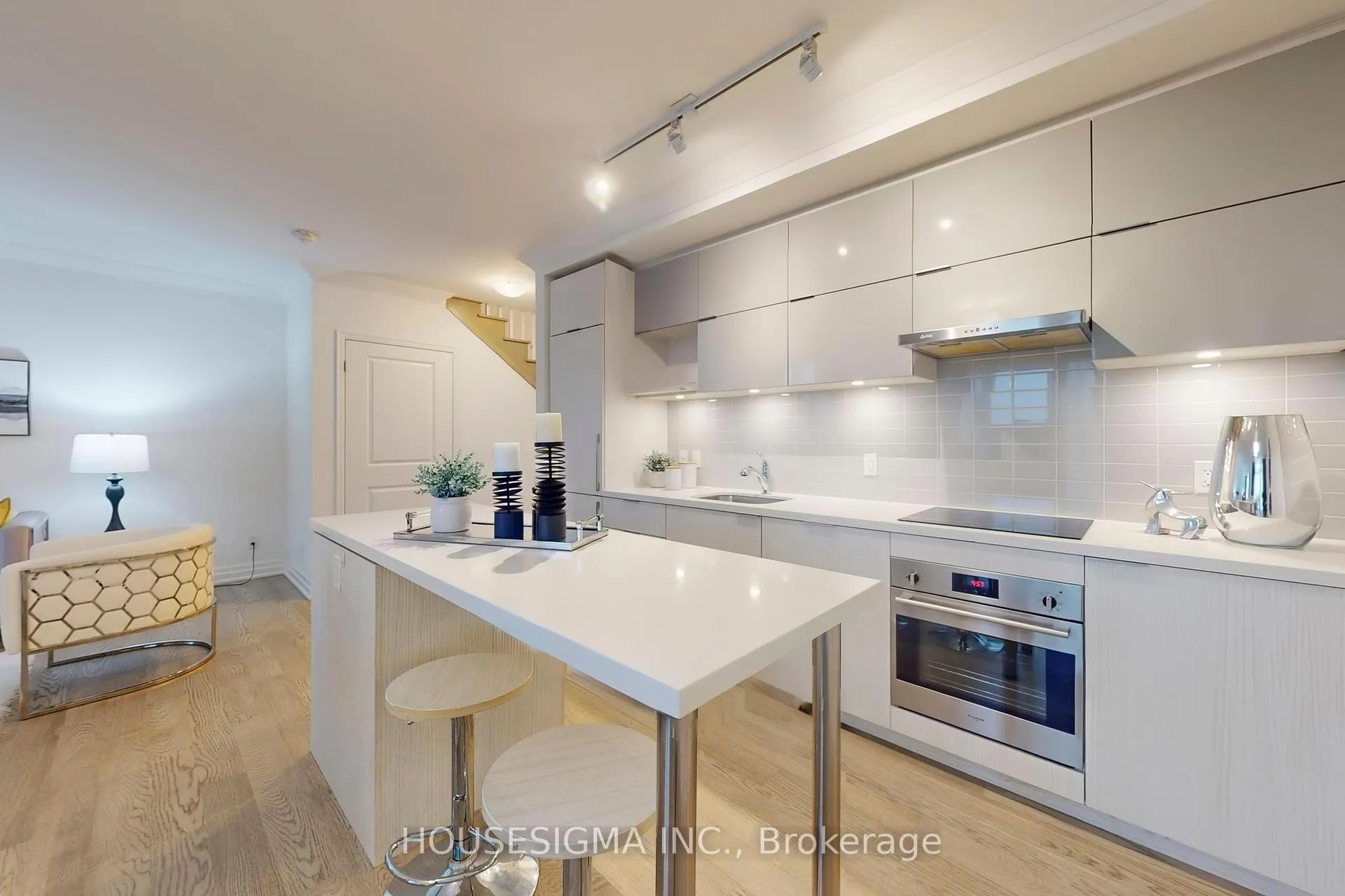 Photo 11 of Unit 101, 18 Rouge Valley Drive, Markham, Unionville — HOMEH
