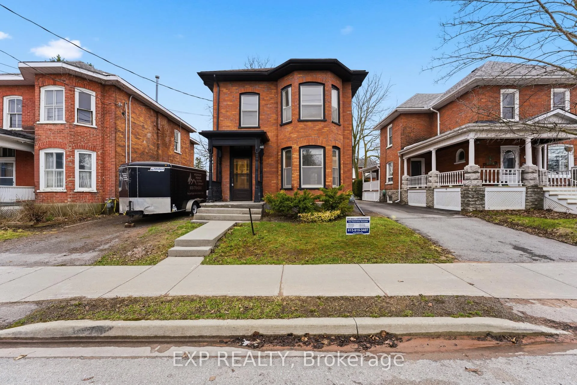 Photo 2 of 300 Charles Street, Belleville, Belleville Ward — HOMEH