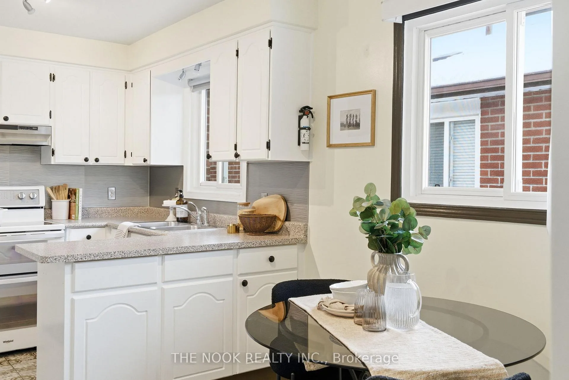 Photo 7 of 43 Prouse Drive, Brampton, Brampton North — HOMEH
