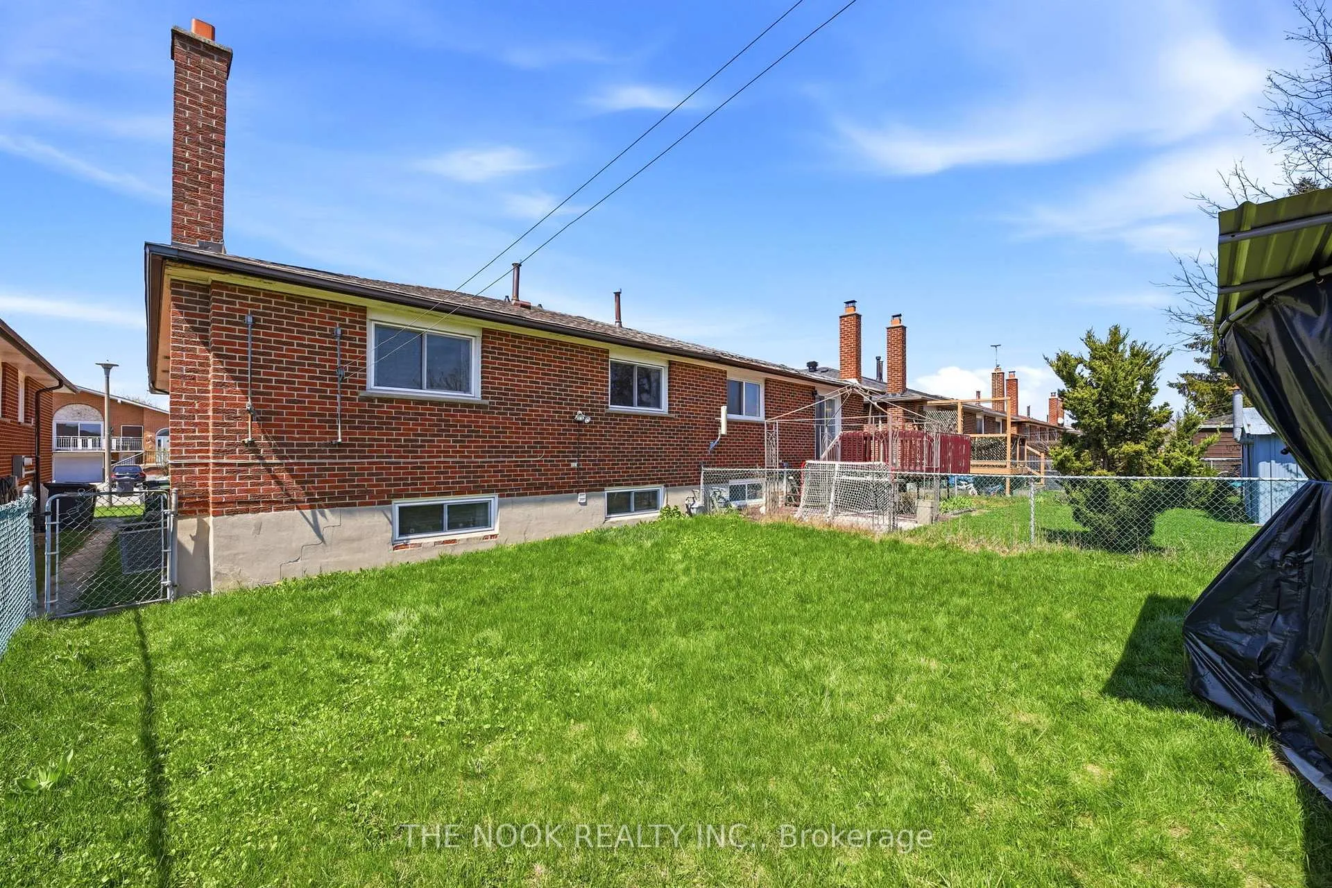 Photo 37 of 43 Prouse Drive, Brampton, Brampton North — HOMEH