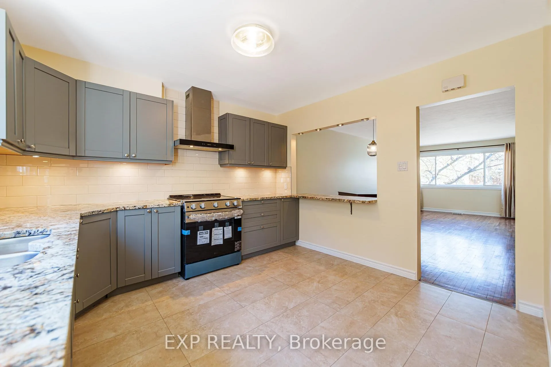 Photo 6 of 1518 Lepage Avenue, Ottawa, Carlington — HOMEH