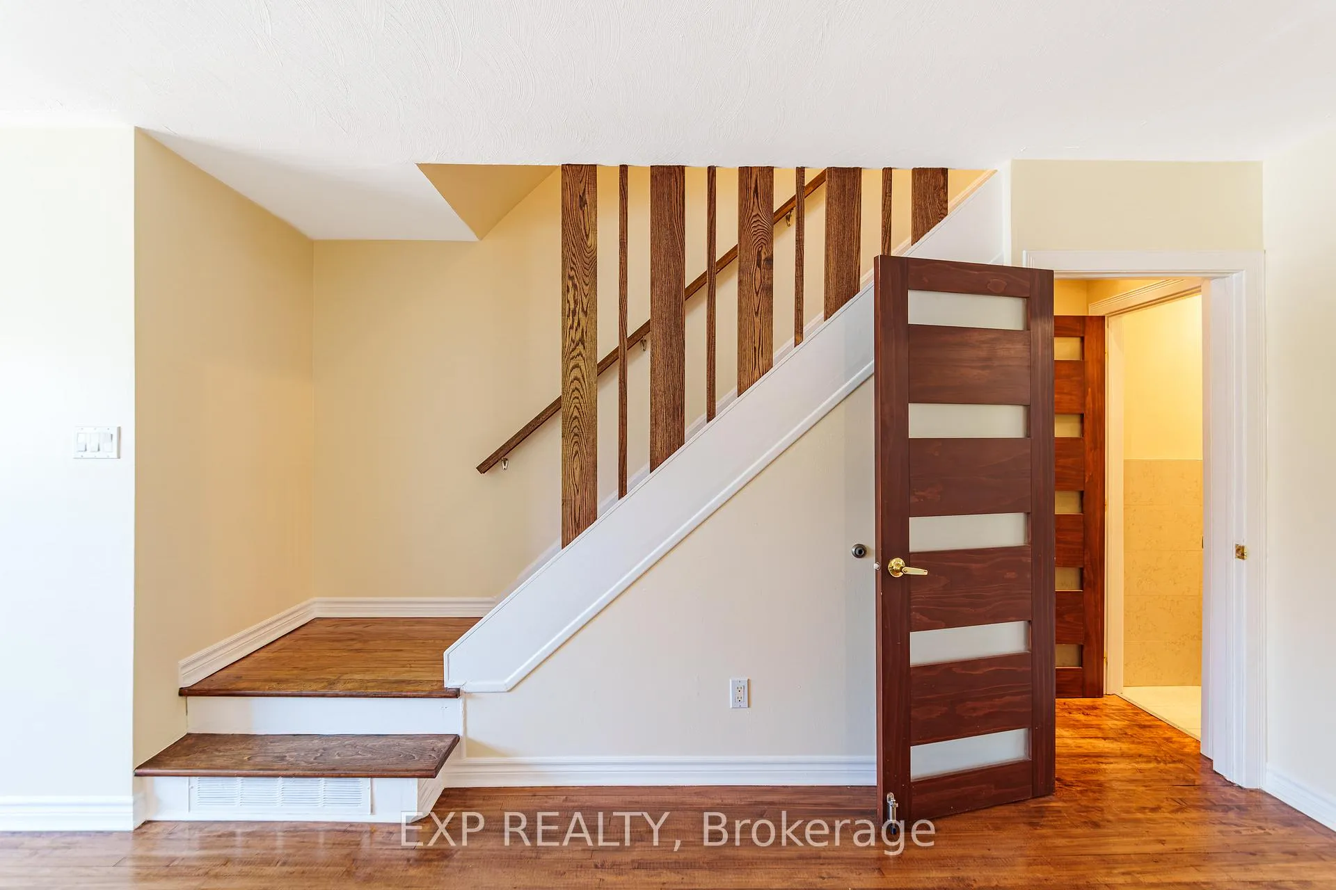 Photo 9 of 1518 Lepage Avenue, Ottawa, Carlington — HOMEH