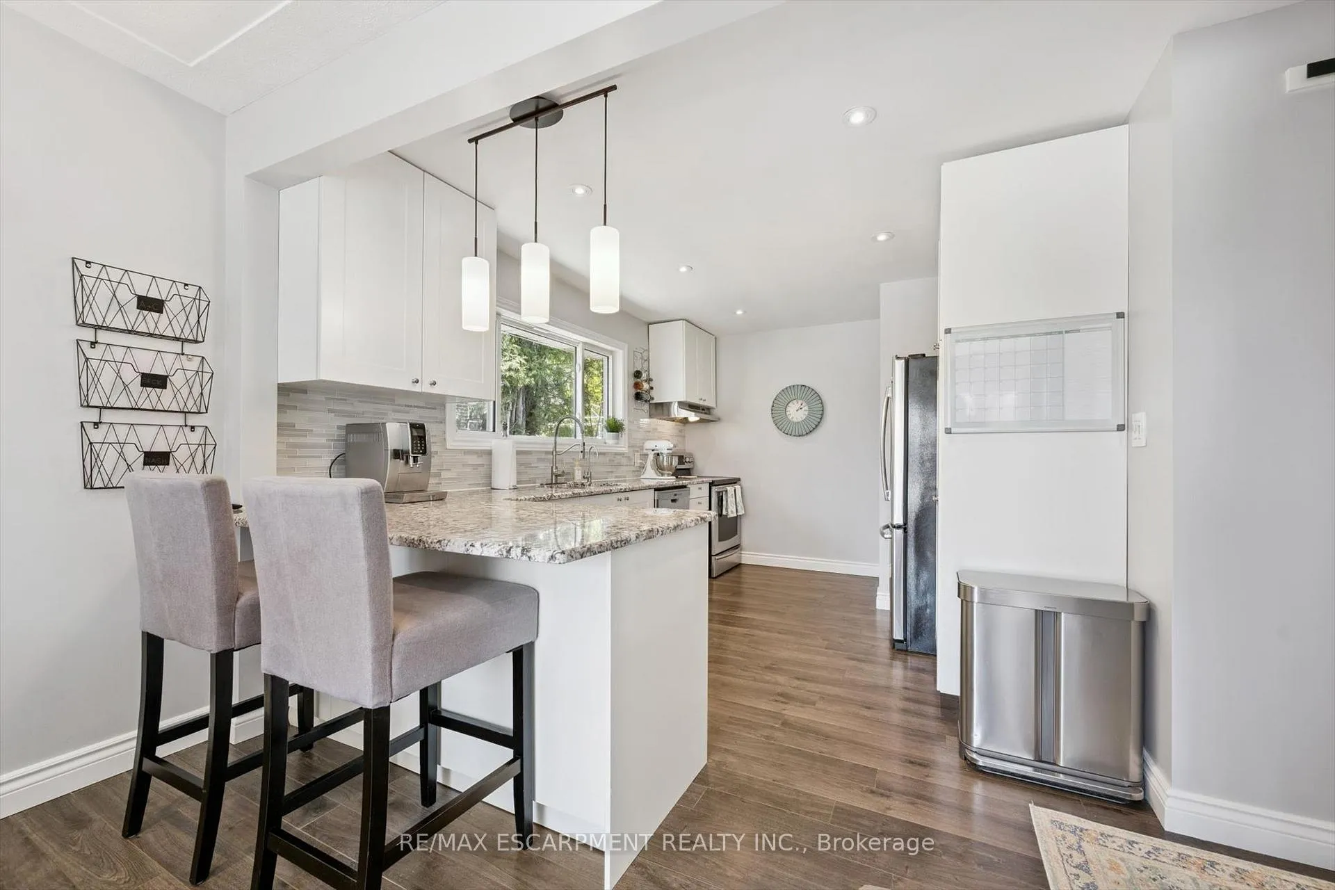 Photo 10 of 1311 Royal Drive, Burlington, Mountainside — HOMEH