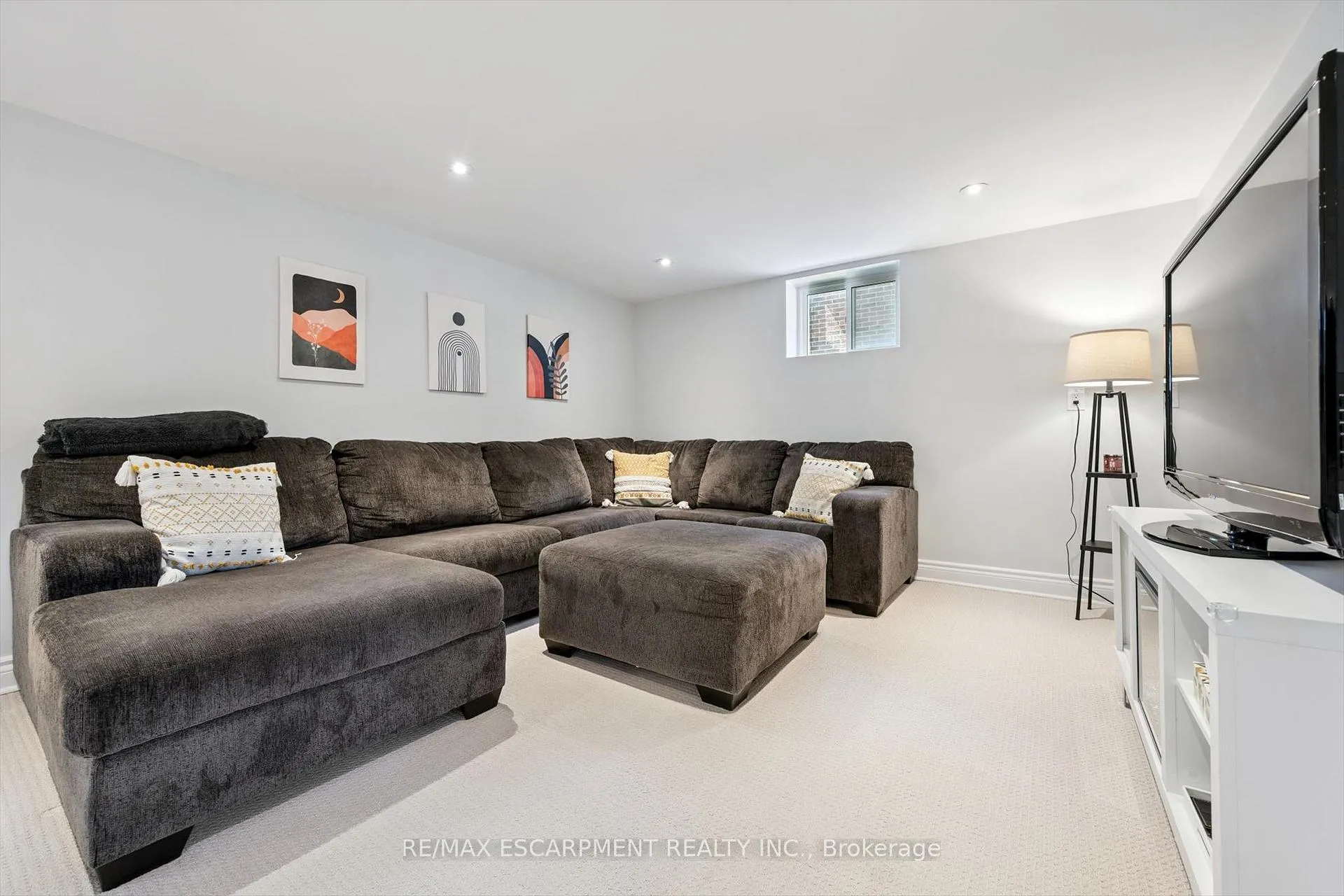 Photo 21 of 1311 Royal Drive, Burlington, Mountainside — HOMEH