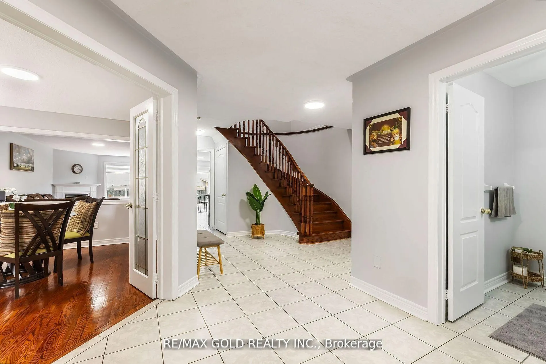 Photo 8 of 17 Dovesong Drive, Brampton, Sandringham-Wellington — HOMEH