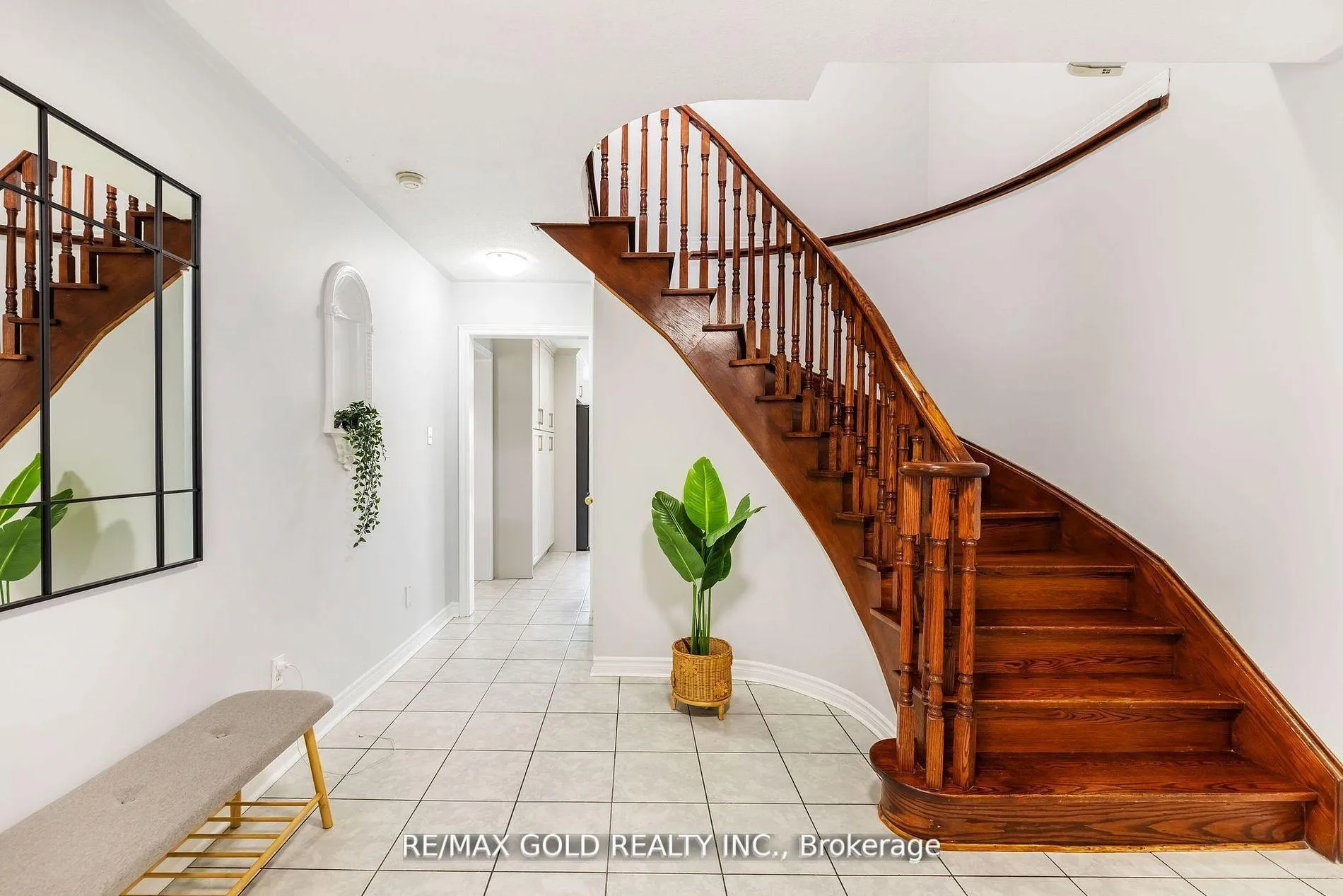 Photo 12 of 17 Dovesong Drive, Brampton, Sandringham-Wellington — HOMEH