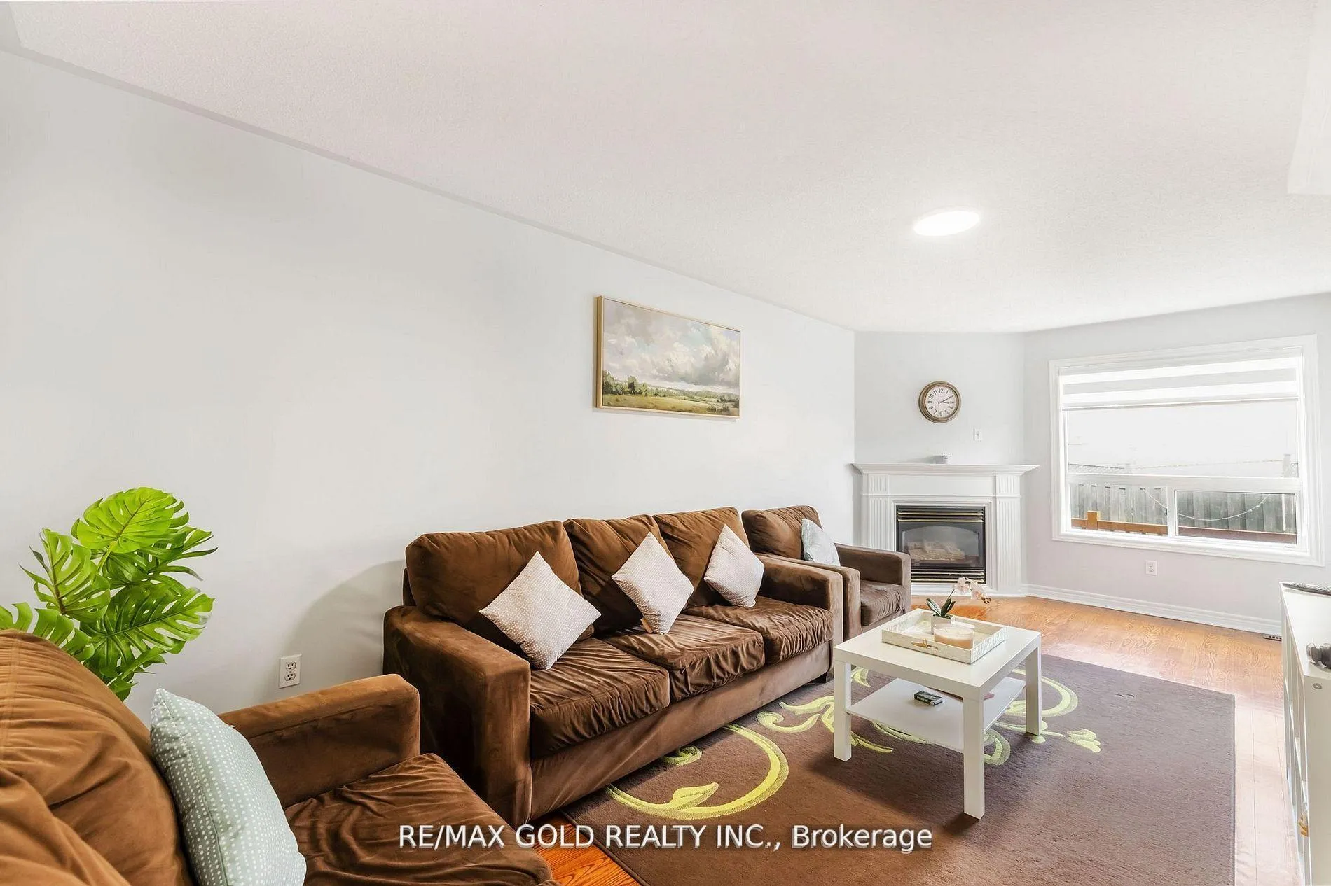 Photo 13 of 17 Dovesong Drive, Brampton, Sandringham-Wellington — HOMEH
