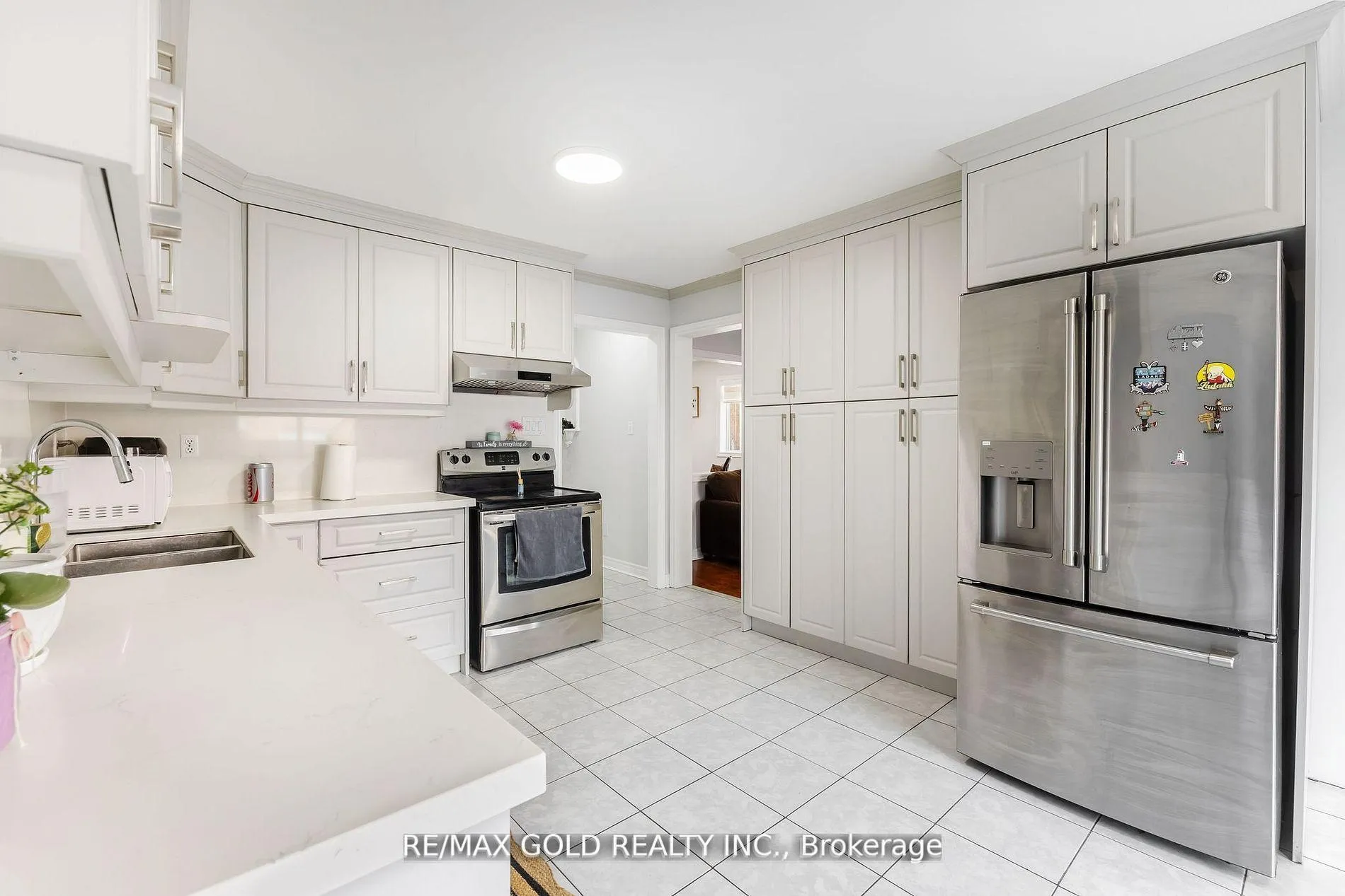 Photo 18 of 17 Dovesong Drive, Brampton, Sandringham-Wellington — HOMEH