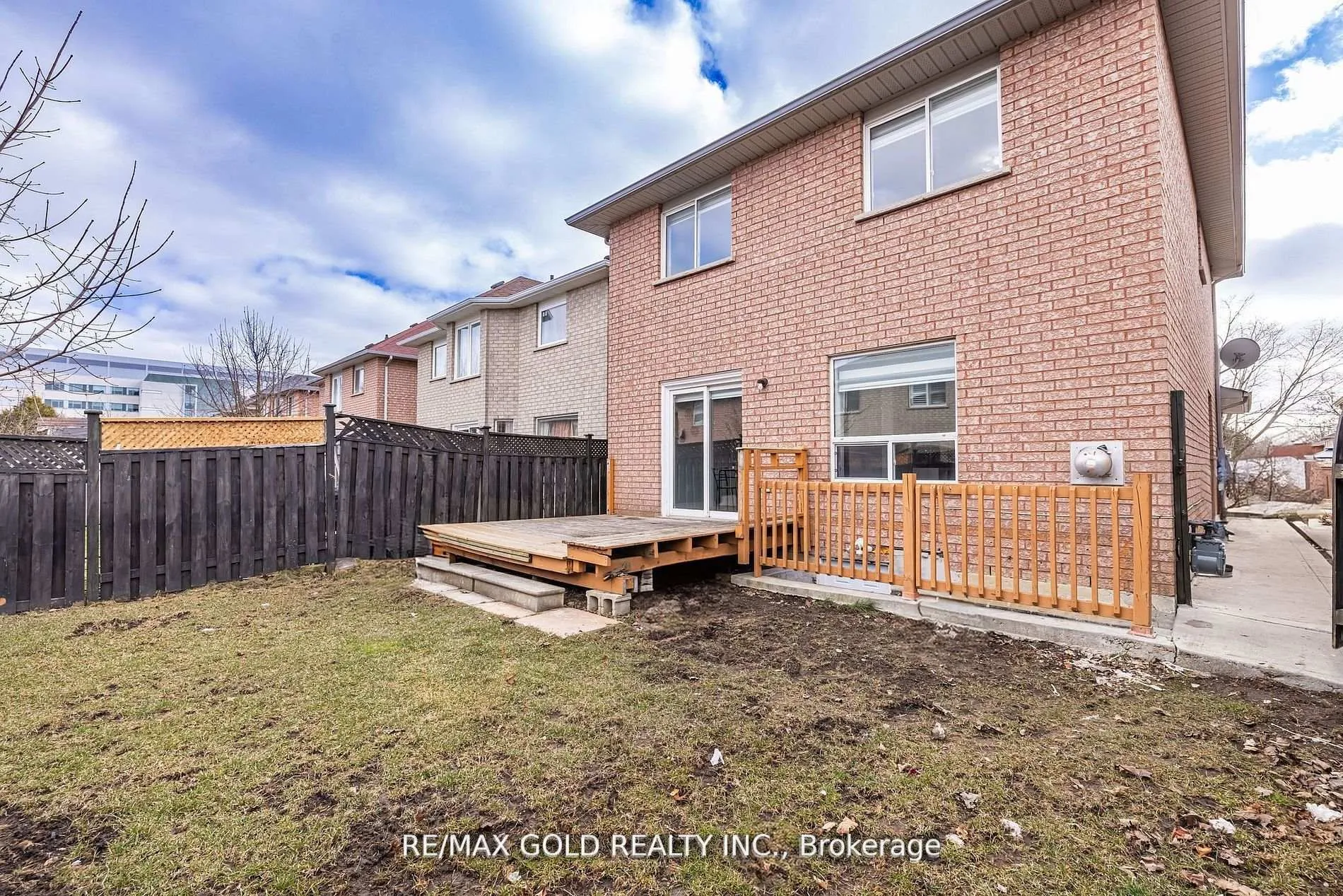 Photo 48 of 17 Dovesong Drive, Brampton, Sandringham-Wellington — HOMEH