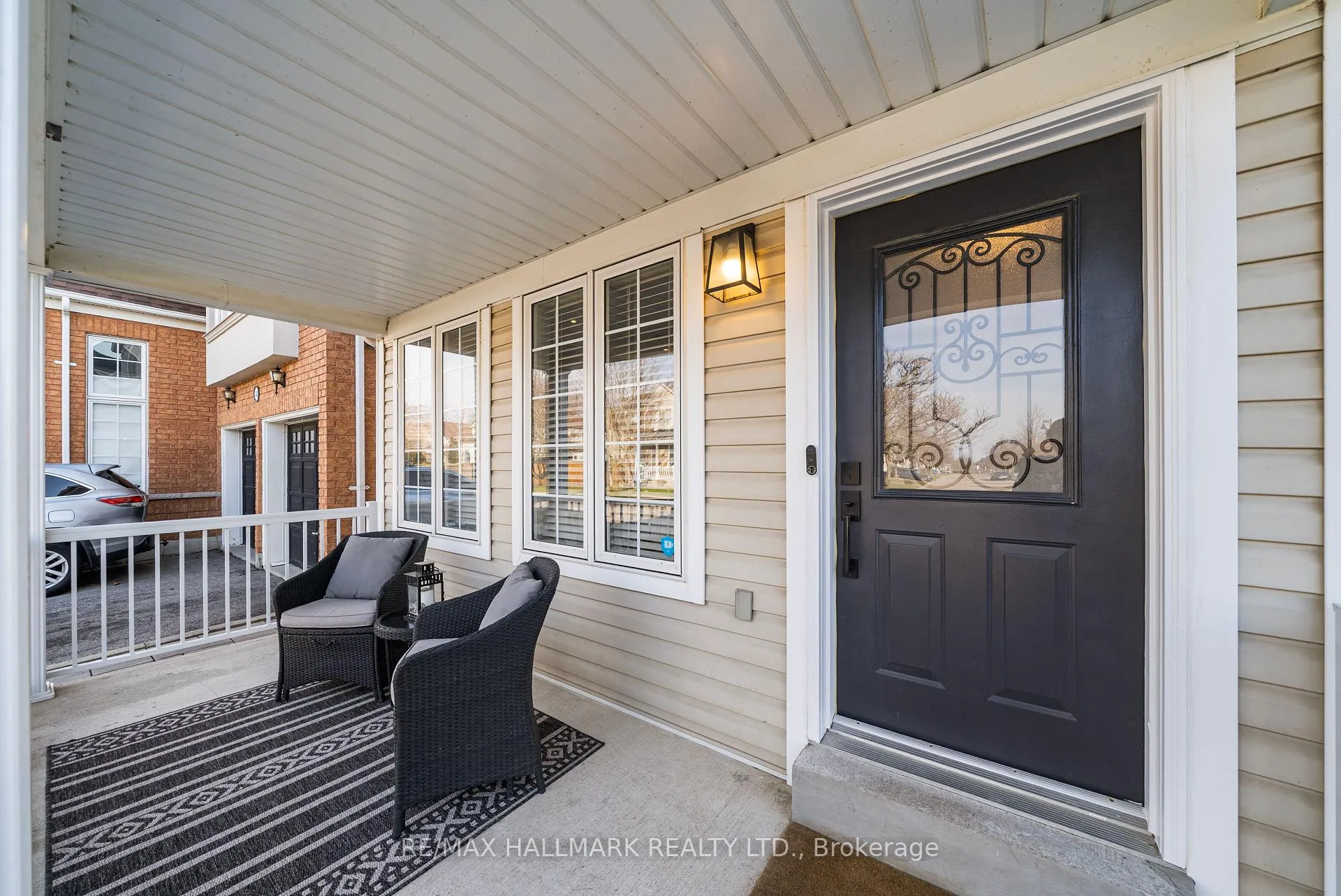 Photo 3 of 42 Moynahan Crescent, Ajax, South East — HOMEH