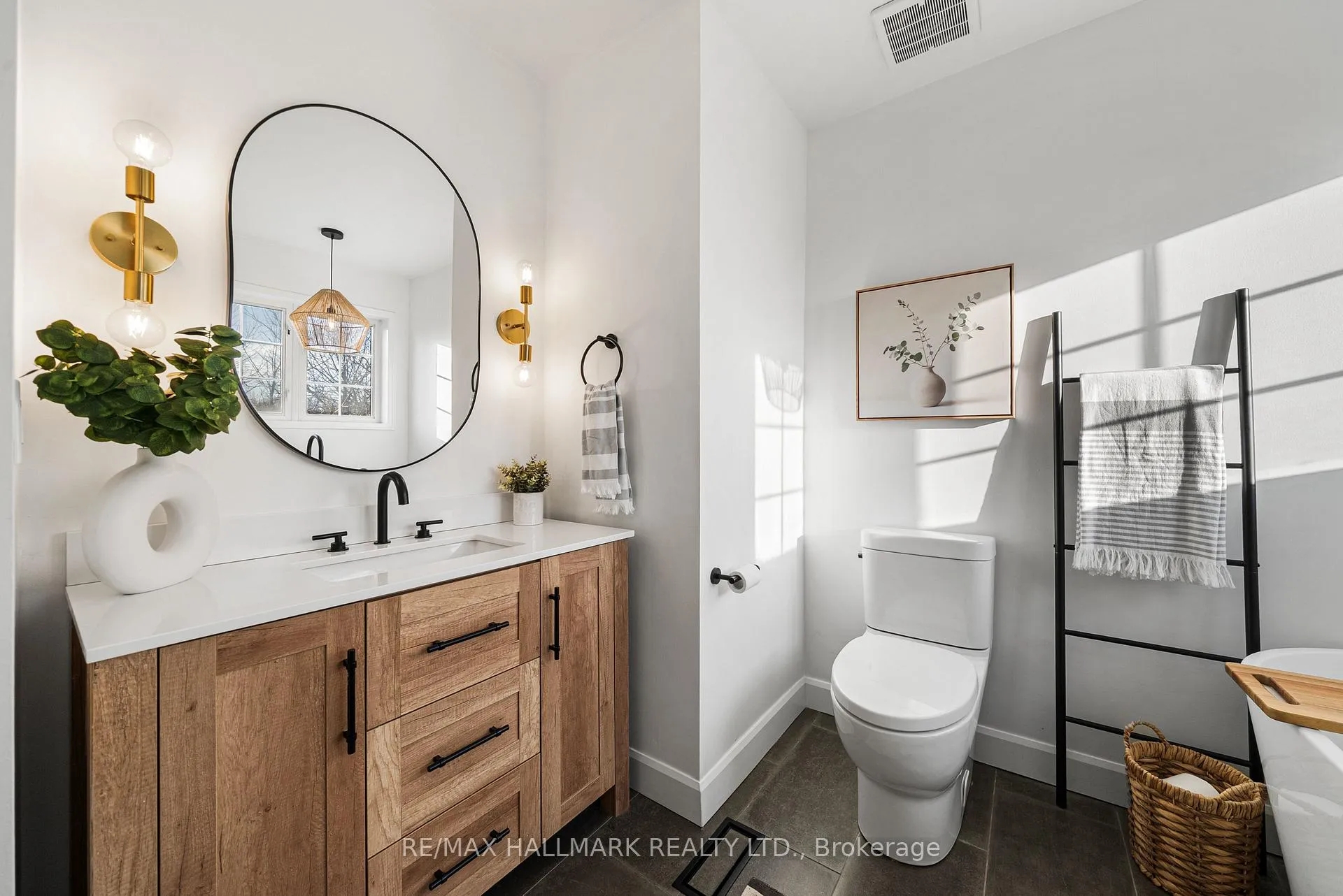 Photo 29 of 42 Moynahan Crescent, Ajax, South East — HOMEH