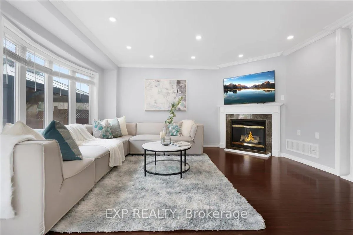 Photo 14 of 67 El Camino Way, Brampton, Fletcher's Meadow — HOMEH