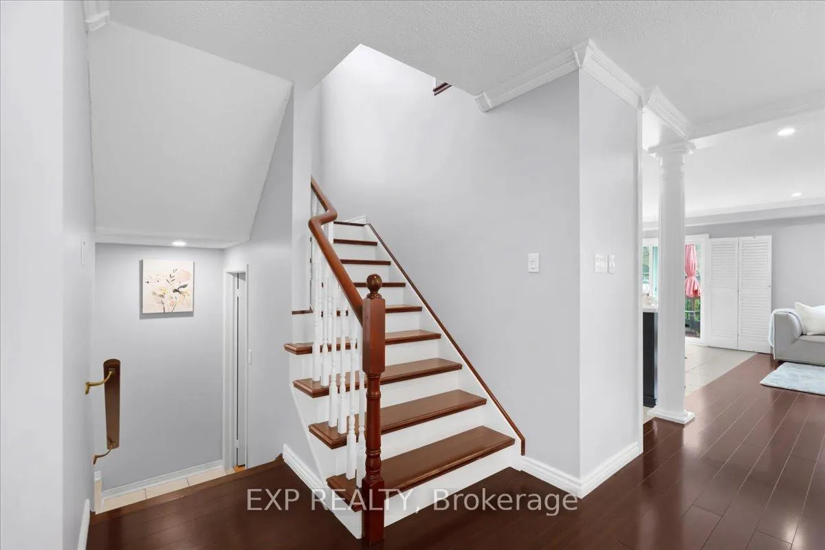 Photo 16 of 67 El Camino Way, Brampton, Fletcher's Meadow — HOMEH