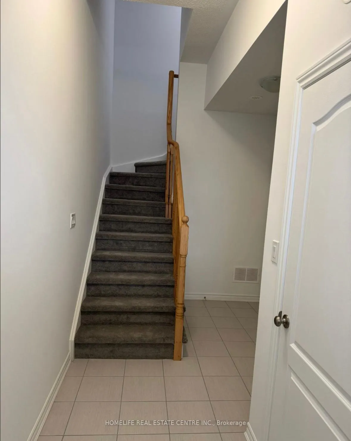 Photo 2 of 34 Springdale Avenue, Caledon, Rural Caledon — HOMEH