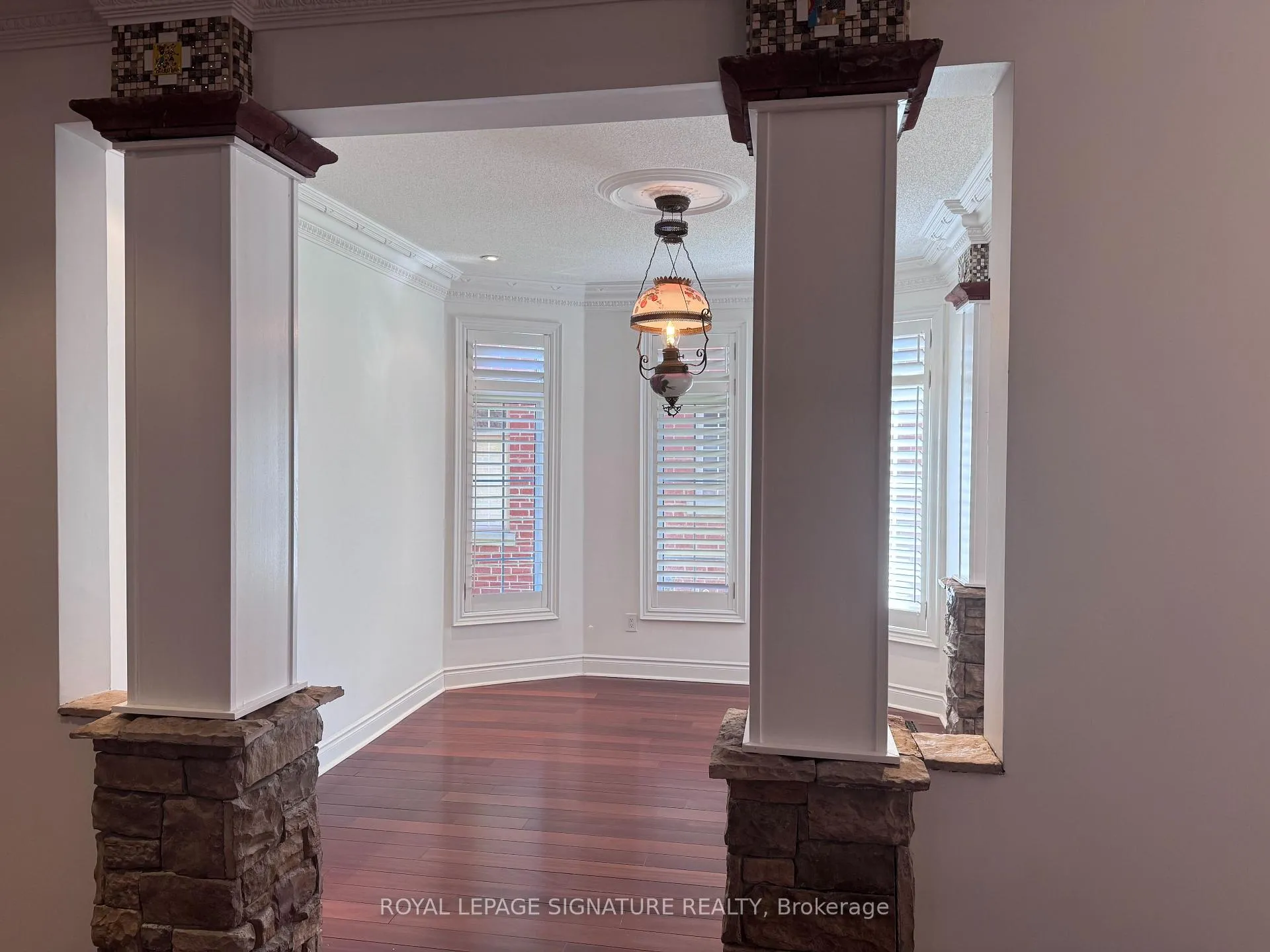 Photo 8 of 1592 Hallstone Road, Brampton, Bram West — HOMEH