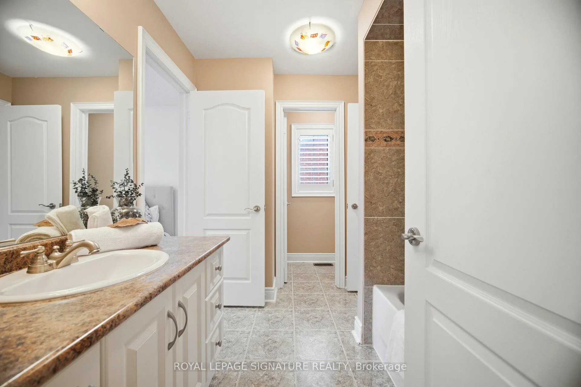 Photo 34 of 1592 Hallstone Road, Brampton, Bram West — HOMEH