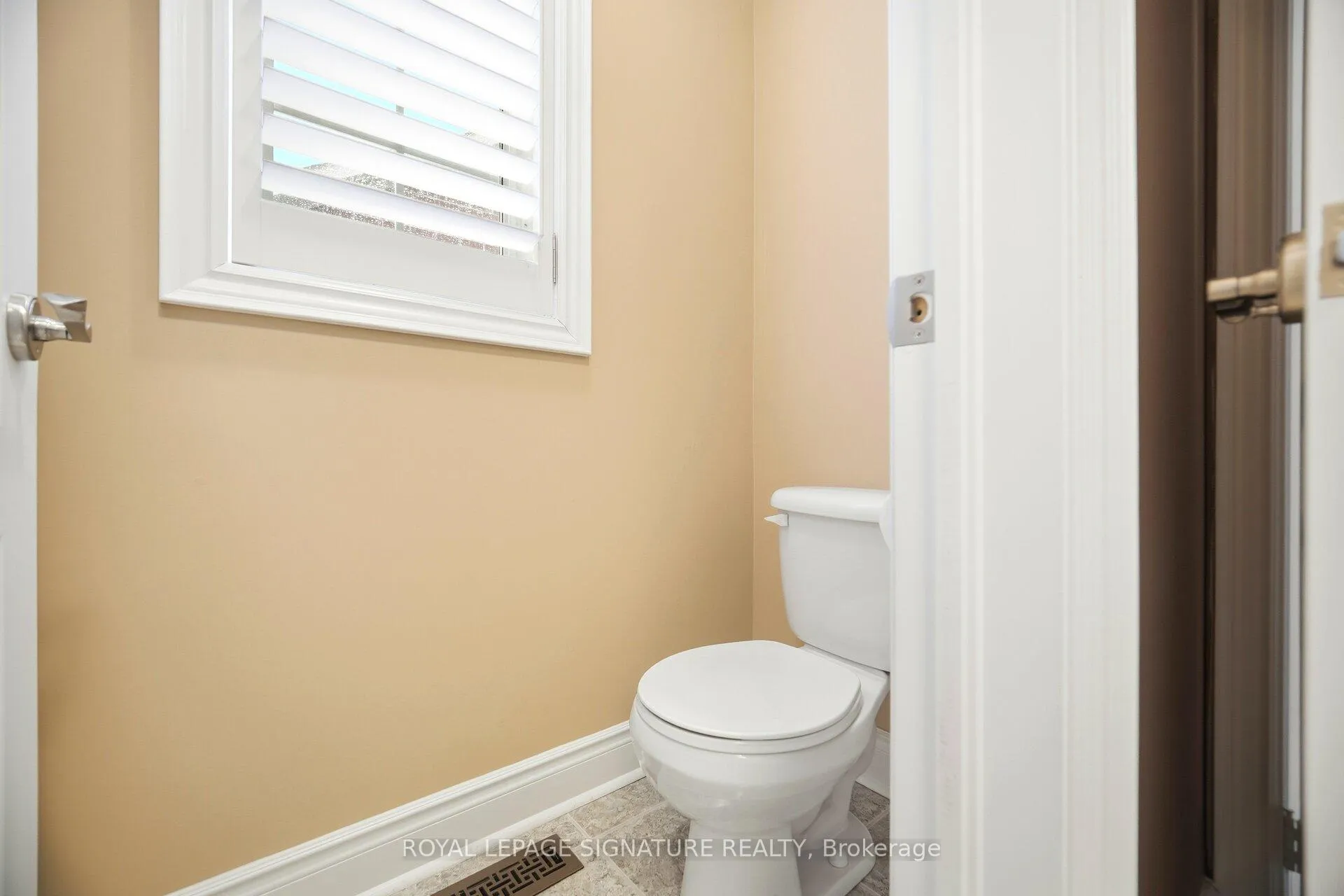 Photo 35 of 1592 Hallstone Road, Brampton, Bram West — HOMEH
