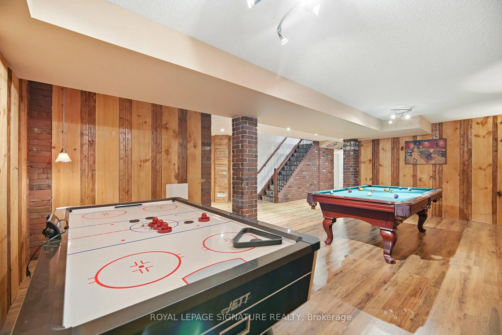 Photo 38 of 1592 Hallstone Road, Brampton, Bram West — HOMEH